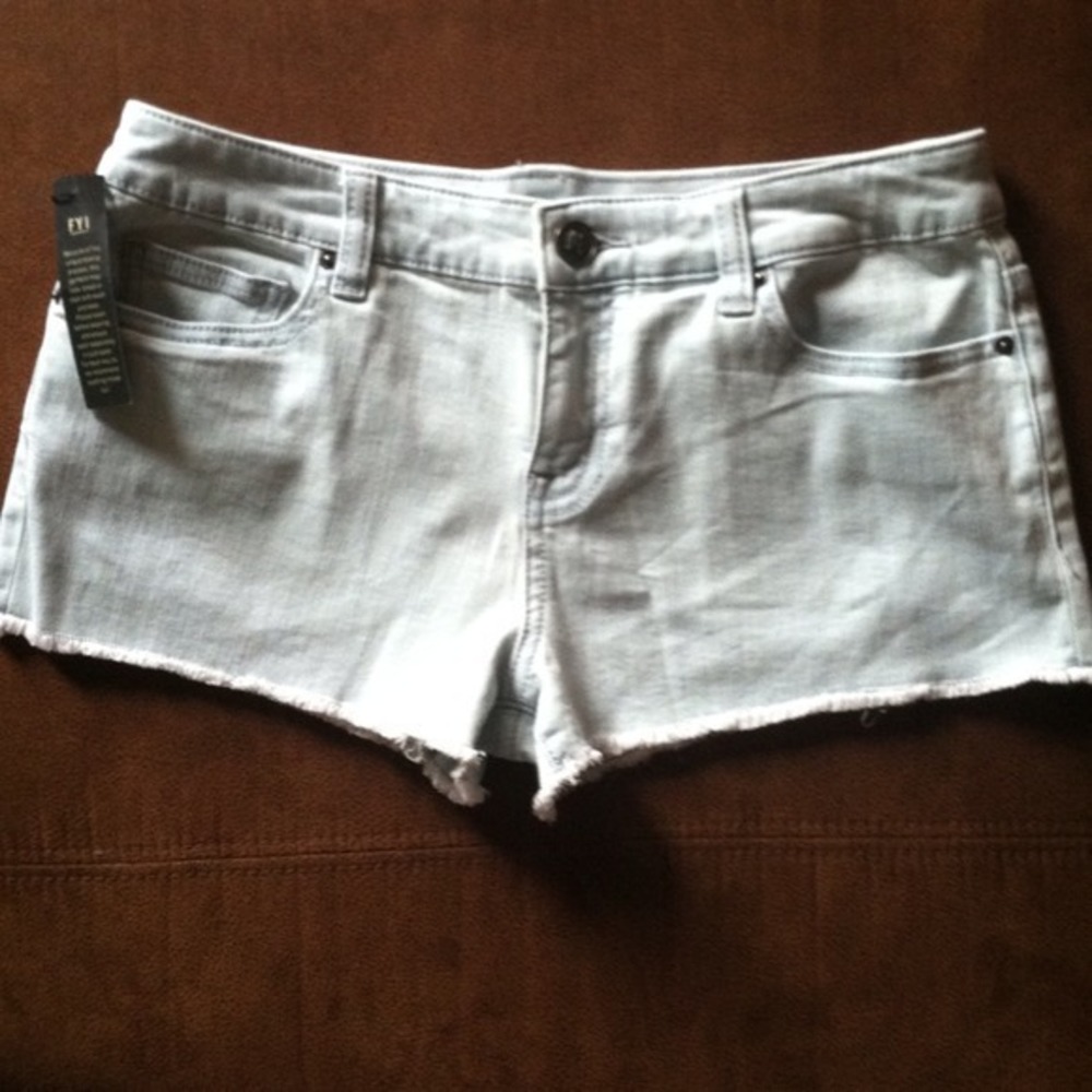 New VS Boyfriend Slim Fit Jean Shorts 4s